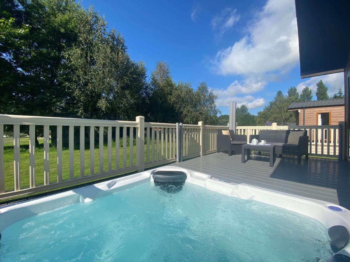 The Yorkshire Burrow Lodge With Hot Tub Exterior foto