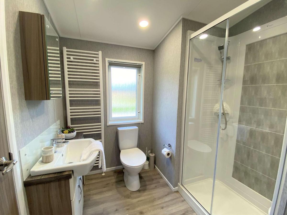 The Yorkshire Burrow Lodge With Hot Tub Exterior foto