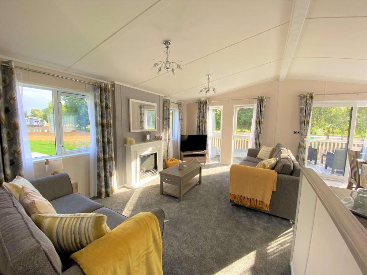 The Yorkshire Burrow Lodge With Hot Tub Exterior foto